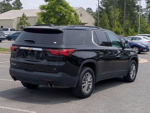 2022 Chevrolet Traverse LT Cloth
