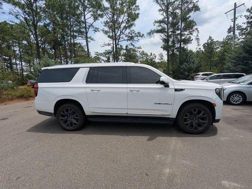 Summit White 2023 GMC Yukon XL Denali