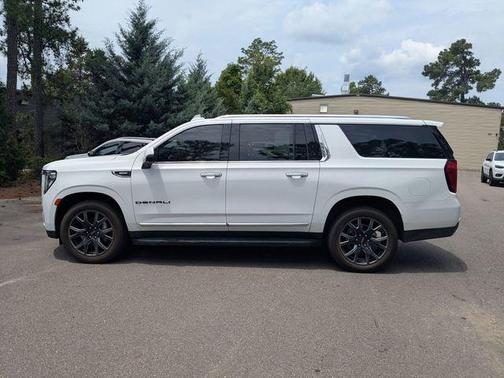 Summit White 2023 GMC Yukon XL Denali