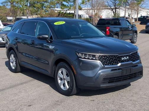 2023 Kia Sorento LX