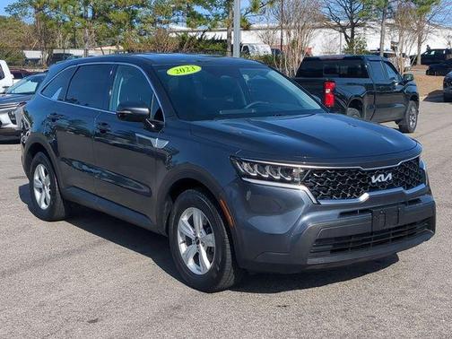 2023 Kia Sorento LX