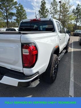 Summit White 2024 GMC Canyon Elevation