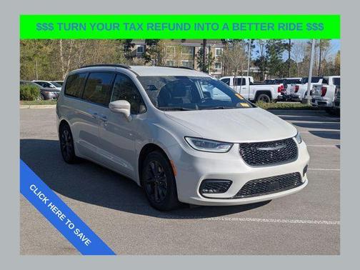 Luxury White Pearlcoat 2021 Chrysler Pacifica Touring