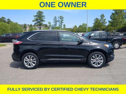 Black Metallic 2024 Ford Edge Titanium