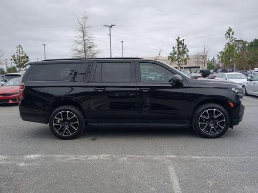 2021 Chevrolet Suburban RST