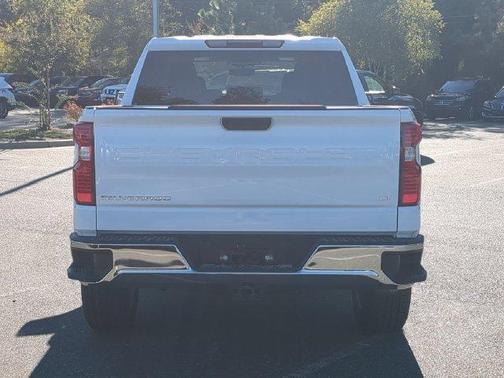 Summit White 2026 Chevrolet Silverado 1500 LT
