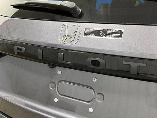 2025 Honda Pilot Elite AWD