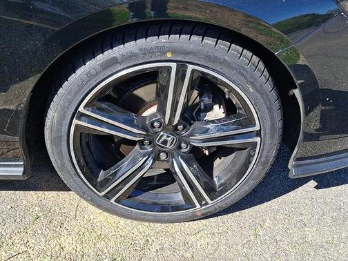 Crystal Black Pearl 2023 Honda Accord Hybrid Sport