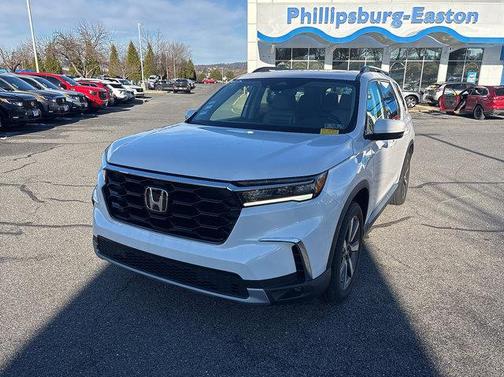 2024 Honda Pilot Touring 8-Passenger