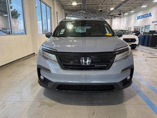 2022 Honda Pilot Black Edition AWD