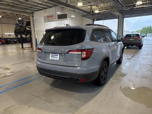 2022 Honda Pilot Black Edition AWD