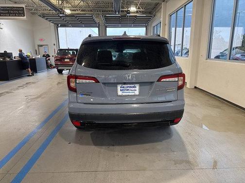 2022 Honda Pilot Black Edition AWD