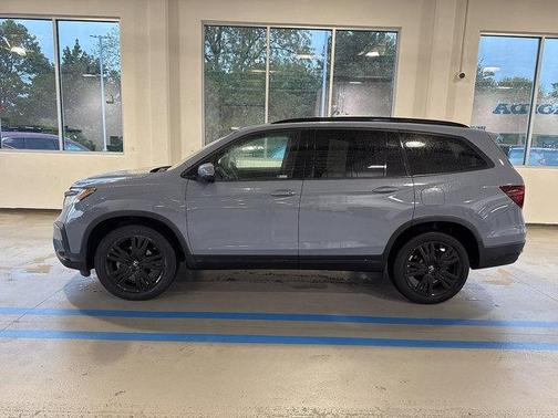 2022 Honda Pilot Black Edition AWD