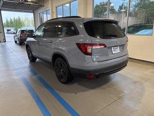 2022 Honda Pilot Black Edition AWD