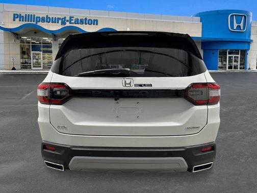 2025 Honda Pilot Touring 8-Passenger