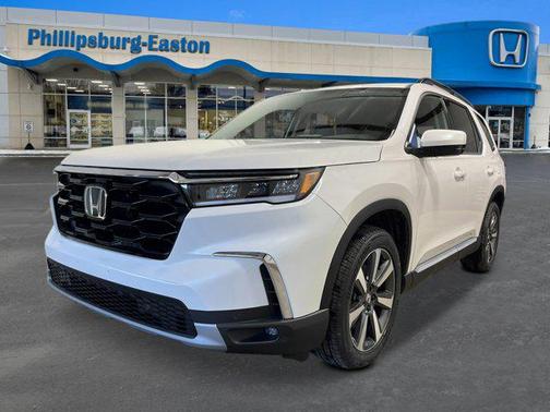 2025 Honda Pilot Touring 8-Passenger