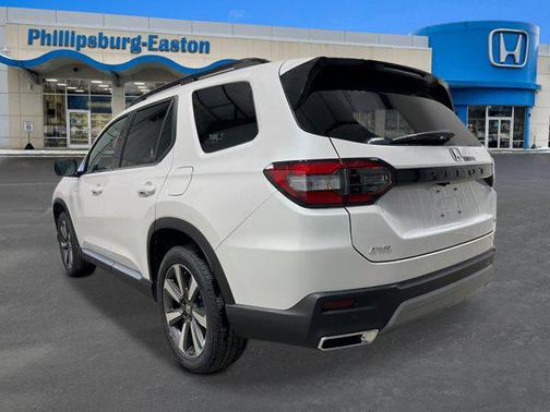 2025 Honda Pilot Touring 8-Passenger