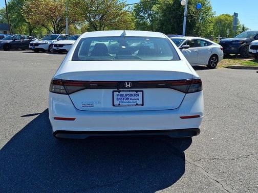 Platinum White Pearl   Wx 2024 Honda Accord EX