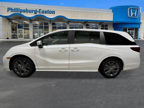 2025 Honda Odyssey Touring Auto