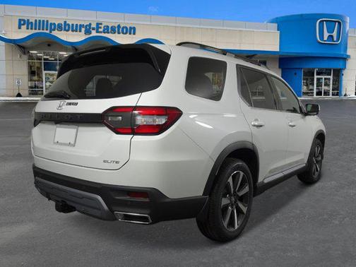 2025 Honda Pilot Elite AWD