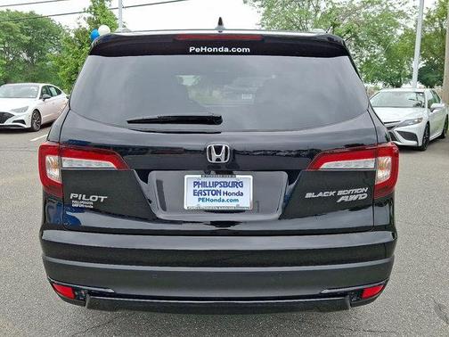 2022 Honda Pilot Black Edition AWD