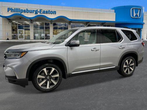 2025 Honda Pilot Touring 8-Passenger