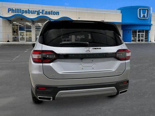 2025 Honda Pilot Touring 8-Passenger