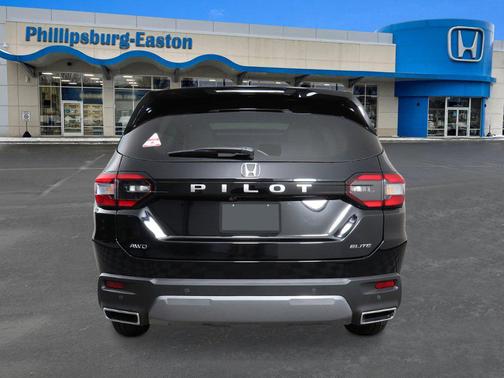 Crystal Black Pearl 2026 Honda Pilot Elite AWD