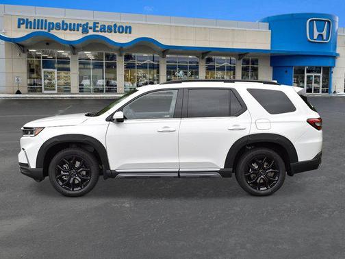 2025 Honda Pilot Touring 8-Passenger