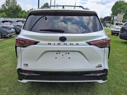2023 Toyota Sienna XSE 7 Passenger