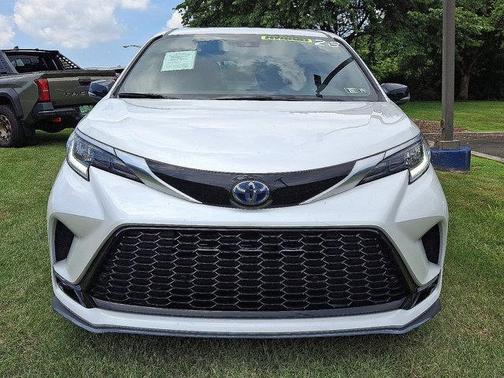 2023 Toyota Sienna XSE 7 Passenger