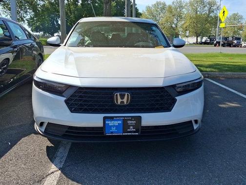 Platinum White Pearl Wx 2023 Honda Accord EX