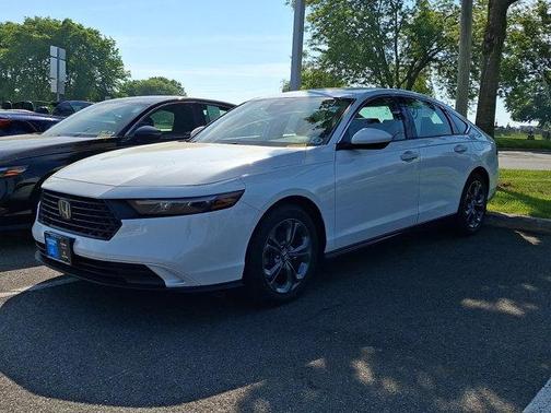 Platinum White Pearl Wx 2023 Honda Accord EX
