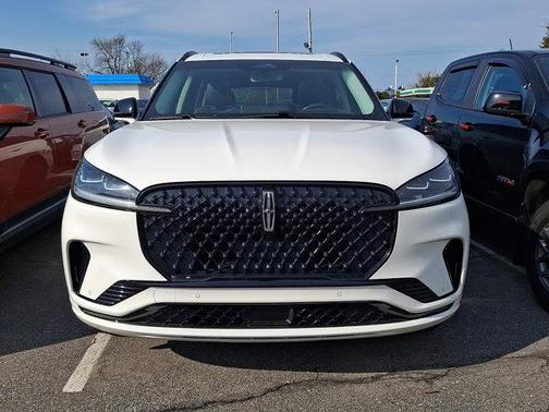 Pristine White Metallic Tri Coat 2025 Lincoln Aviator Reserve AWD