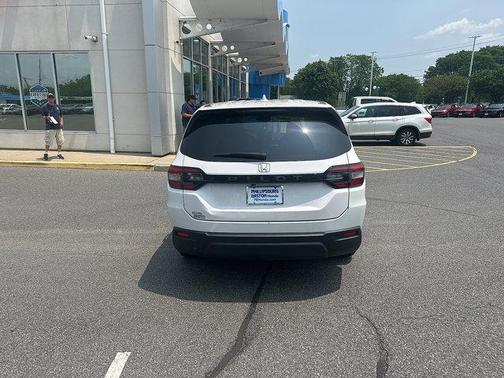 2023 Honda Pilot LX AWD
