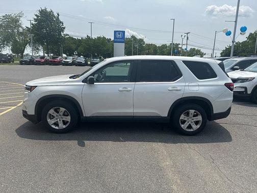 2023 Honda Pilot LX AWD