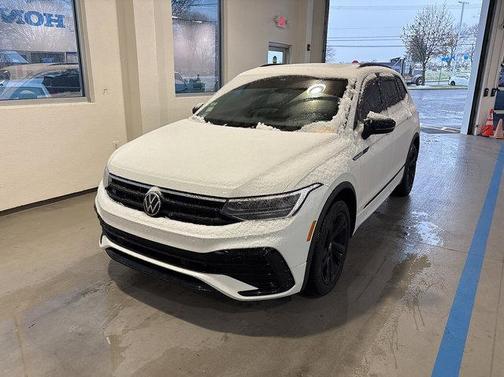 2023 Volkswagen Tiguan 2.0T SE R-Line Black 4MOTION