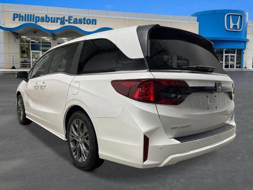 2025 Honda Odyssey Touring Auto