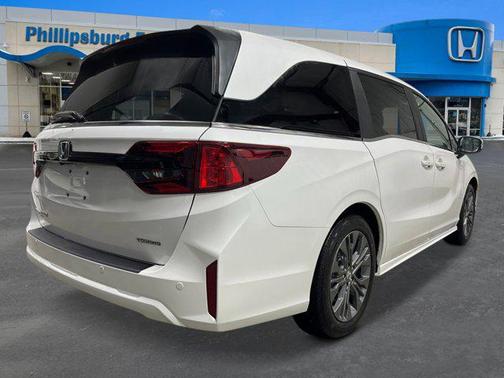 2025 Honda Odyssey Touring Auto