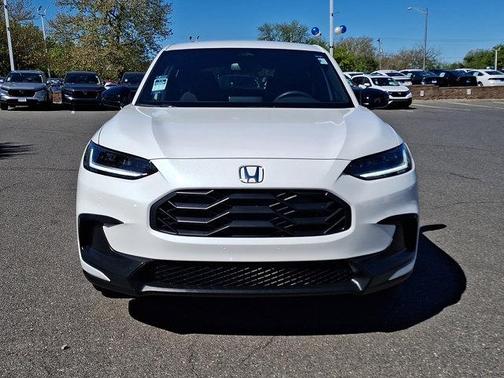 Platinum White Pearl Wx 2024 Honda HR-V Sport