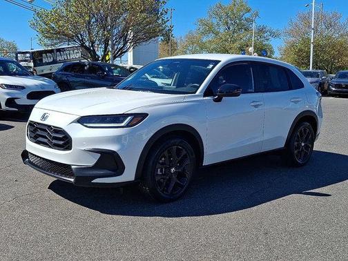 Platinum White Pearl   Wx 2024 Honda HR-V Sport