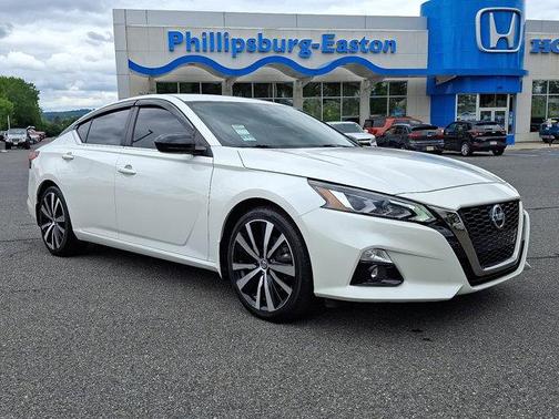 2021 Nissan Altima 2.5 SR Sedan