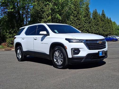 Summit White 2022 Chevrolet Traverse LT Cloth