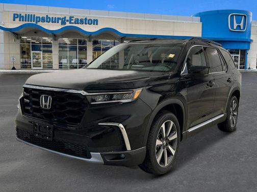 2025 Honda Pilot Touring 8-Passenger