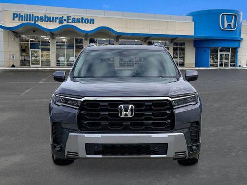 Modern Steel Metallic 2026 Honda Pilot Touring 8-Passenger