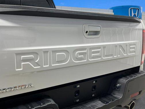 2025 Honda Ridgeline Black