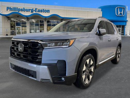 Sonic Gray Pearl 2026 Honda Pilot Elite AWD