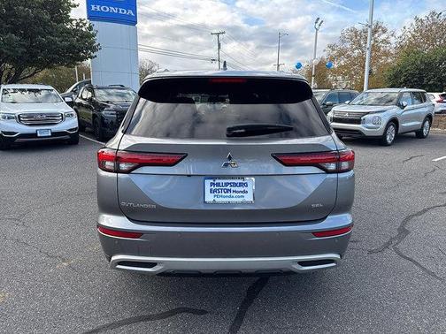2022 Mitsubishi Outlander SEL FWD