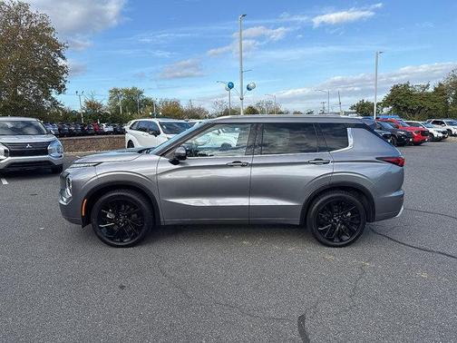 2022 Mitsubishi Outlander SEL FWD