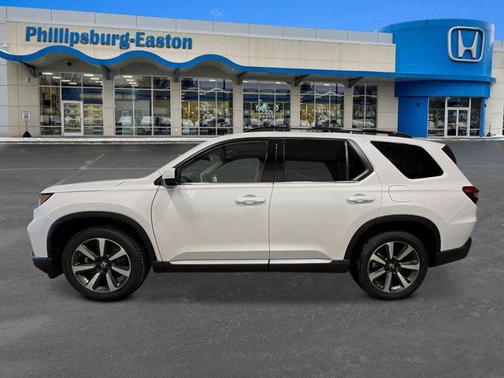 2025 Honda Pilot Touring 8-Passenger